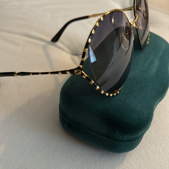 New Authentic Gucci oversized sunglasses - Picture 6 of 7